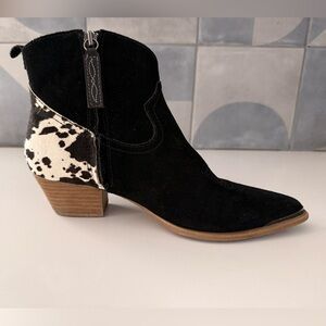 Dingo cowprint leather boots, booties, black and white suede. 8
